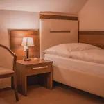 Dom zdravia - KÚPELE PIENINY Hotel Cerveny Klastor