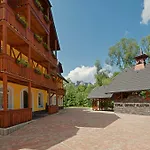 Dom zdravia - KÚPELE PIENINY Cerveny Klastor