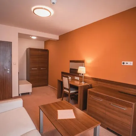 Hotel Dom Zdravia - Kupele Pieniny 3*