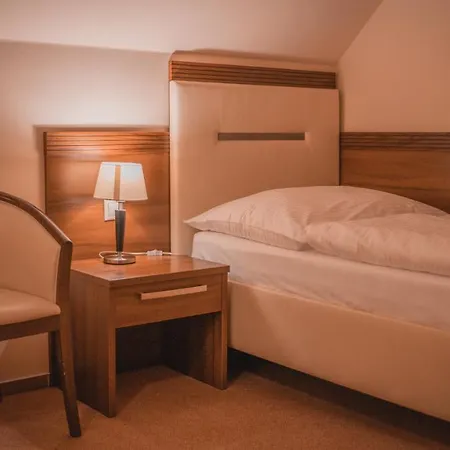 Dom Zdravia - Kupele Pieniny Otel Červený Kláštor