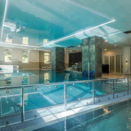 Отель Dom Zdravia - Kupele Pieniny Червены-Клаштор