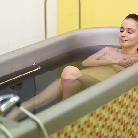 Отель Dom Zdravia - Kupele Pieniny Червены-Клаштор